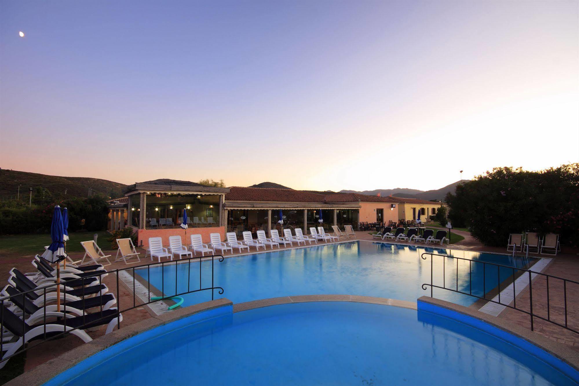 Li Suari Club Village Сан-Теодоро Екстер'єр фото